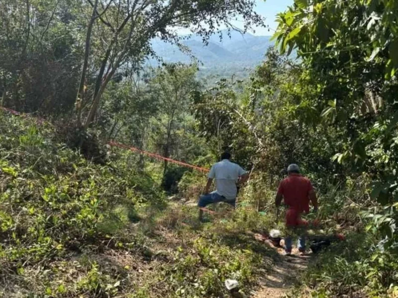 A machetazos matan a abuelita y nieta en Pantepec, Puebla