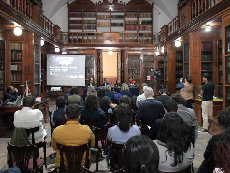 Explora BUAP los vínculos entre la ciencia, Matemáticas y la cultura barroca novohispana