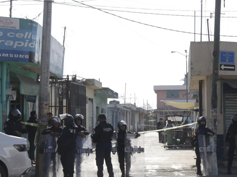 Excavan locales en el mercado Morelos en busca de restos humanos  
