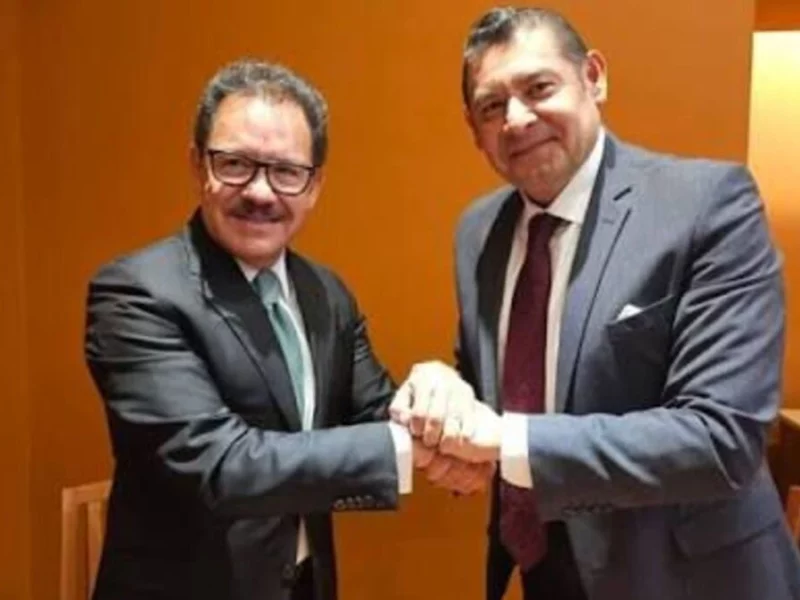 El gobernador Alejandro Armenta condena el nepotismo y ofrece disculpas a su familia