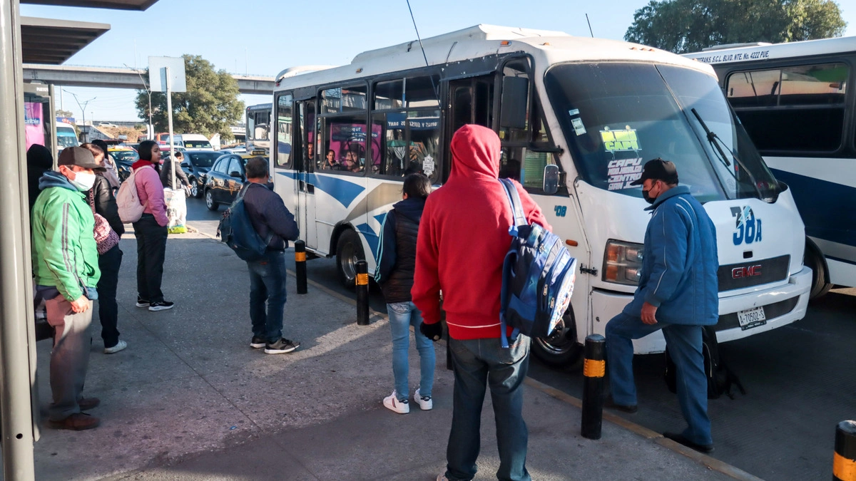 En Puebla, proponen retirar concesiones por paro injustificado del transporte público  