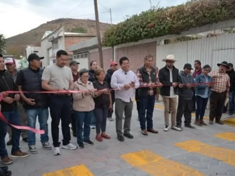 Pavimentan una calle en Tecamachalco con una décima parte del recurso que quería cobrar San Andrés Cholula