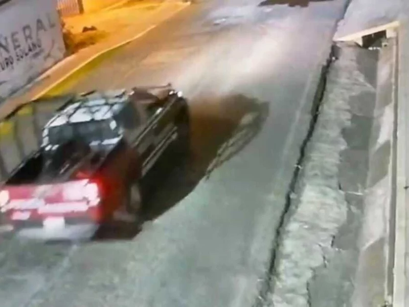 Vecinos de Tianguismanalco colocan cámaras y descubren que los rateros son los propios policías