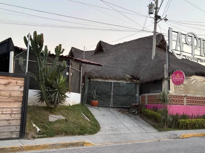 Caen dos por cobro de piso a negocios de Lomas de Angelópolis