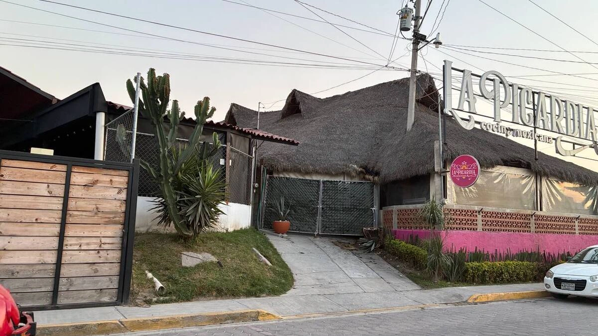 Caen dos por cobro de piso a negocios de Lomas de Angelópolis