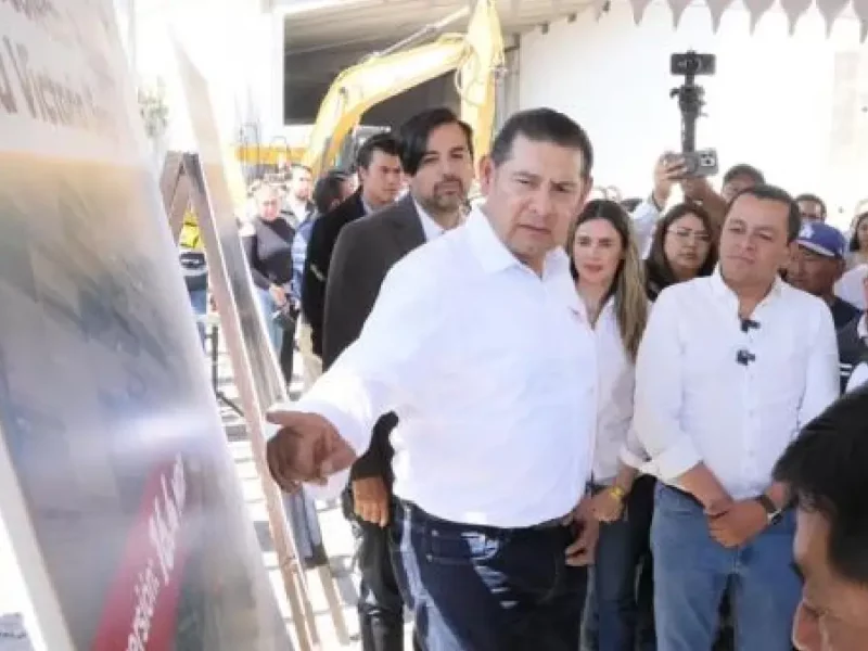 Gobierno estatal mejora calidad del agua con obra de saneamiento del Atoyac