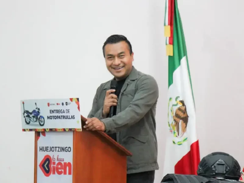 Roberto Solís fortalece la seguridad en Huejotzingo; Entrega motopatrullas y equipamiento táctico