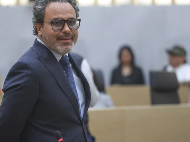 Therians no son “raros”, podrían esconder traumas: Roberto Zatarain