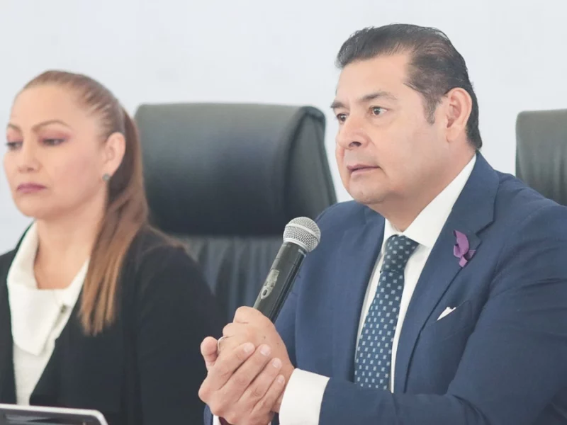 Reta Armenta a opositores al Cablebús de Puebla: muestren su huella ambiental 