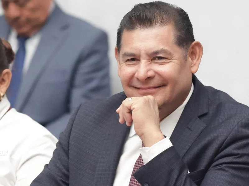 Anuncia Armenta viaje a China para atraer más turistas a Puebla