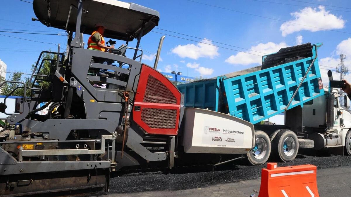 Gobierno de Armenta comprará más módulos de maquinaria agrícola y de pavimentación 