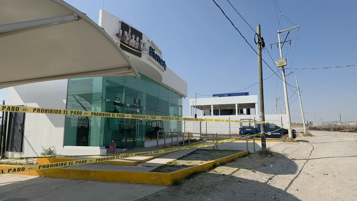 Roban dinero en efectivo del banco Bienestar en San Andrés Cholula   