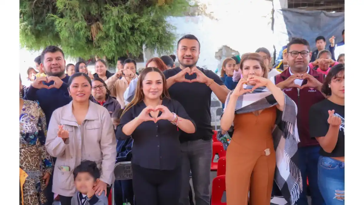 Con respaldo de Ceci Arellano, equipa Shamy Spezia tres CAIC de Huejotzingo; beneficia a 120 alumnos