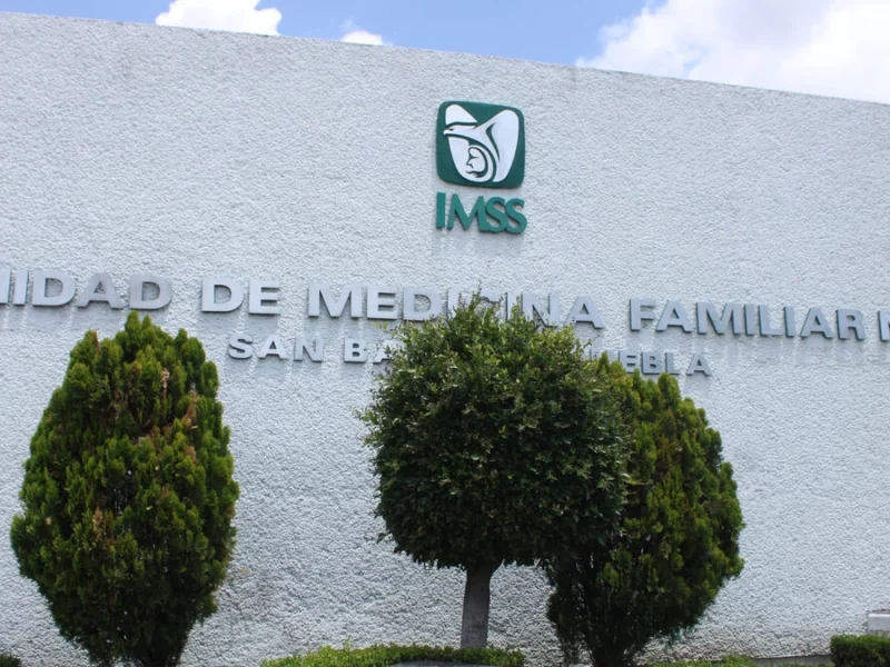 Comando armado roba medicamentos de la clínica del IMSS en San Bartolo