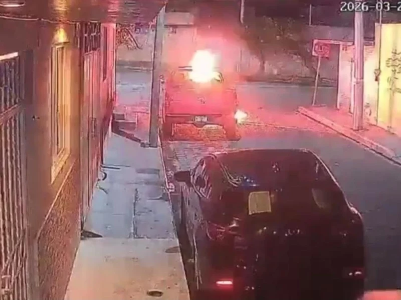 Queman camioneta de “El Oscarín” tras ser absuelto por homicidio de gruyero en Tehuacán