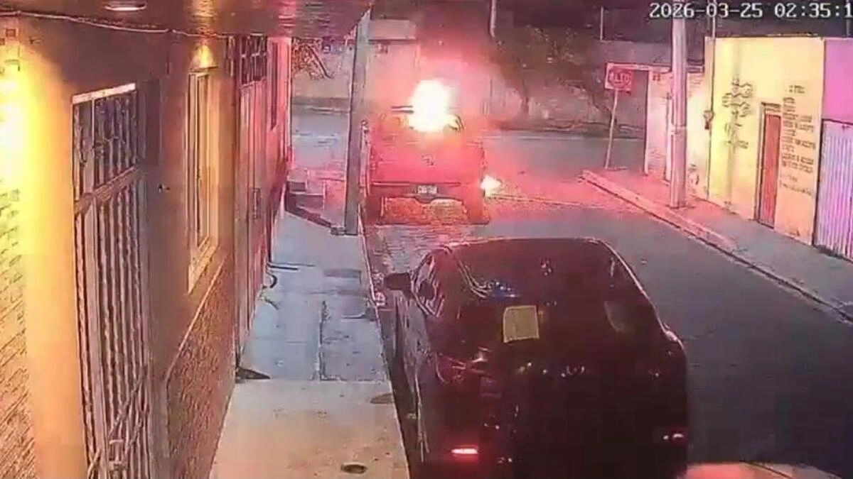 Queman camioneta de “El Oscarín” tras ser absuelto por homicidio de gruyero en Tehuacán