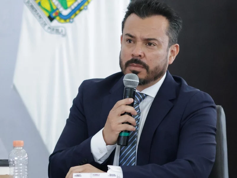 García Parra pide que no nada más lo inviten a comparecer, sino también a las sesiones del Congreso de Puebla