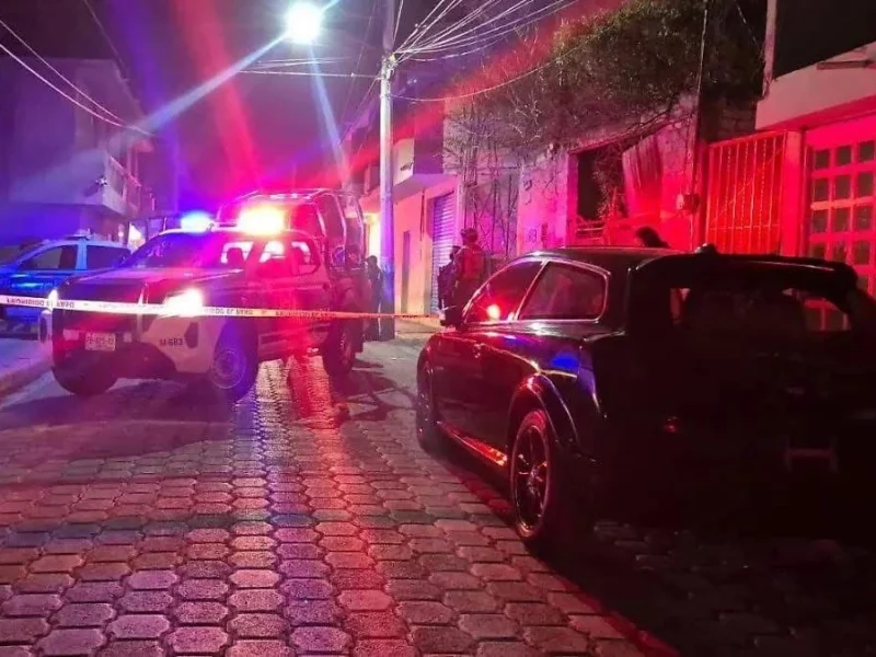 Ejecutan a Kevin frente a su esposa en Tehuacán; investigan ajuste de cuentas 