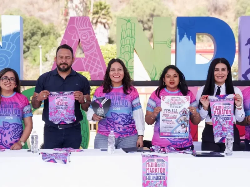 Presentan playera y medalla del Medio Maratón San Andrés Cholula, Equinoccio 2026