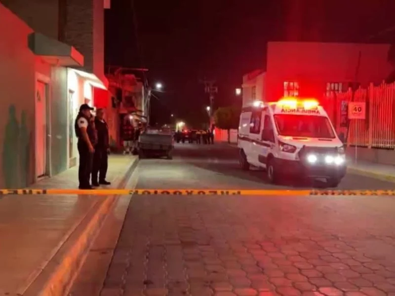 Conductor de un Mini Cooper atropella a dos taqueros en Tehuacán; uno murió  