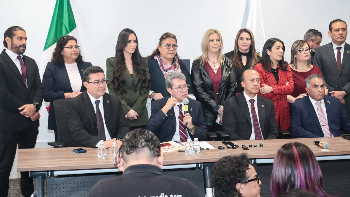 Ricardo Monreal respalda proyecto del Cablebús de Armenta en Puebla