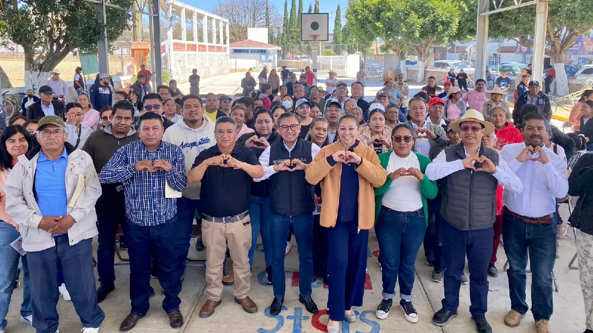 Trabajo de gestión y suma de voluntades permiten el bienestar en San Baltazar Tetela: José Luis Figueroa