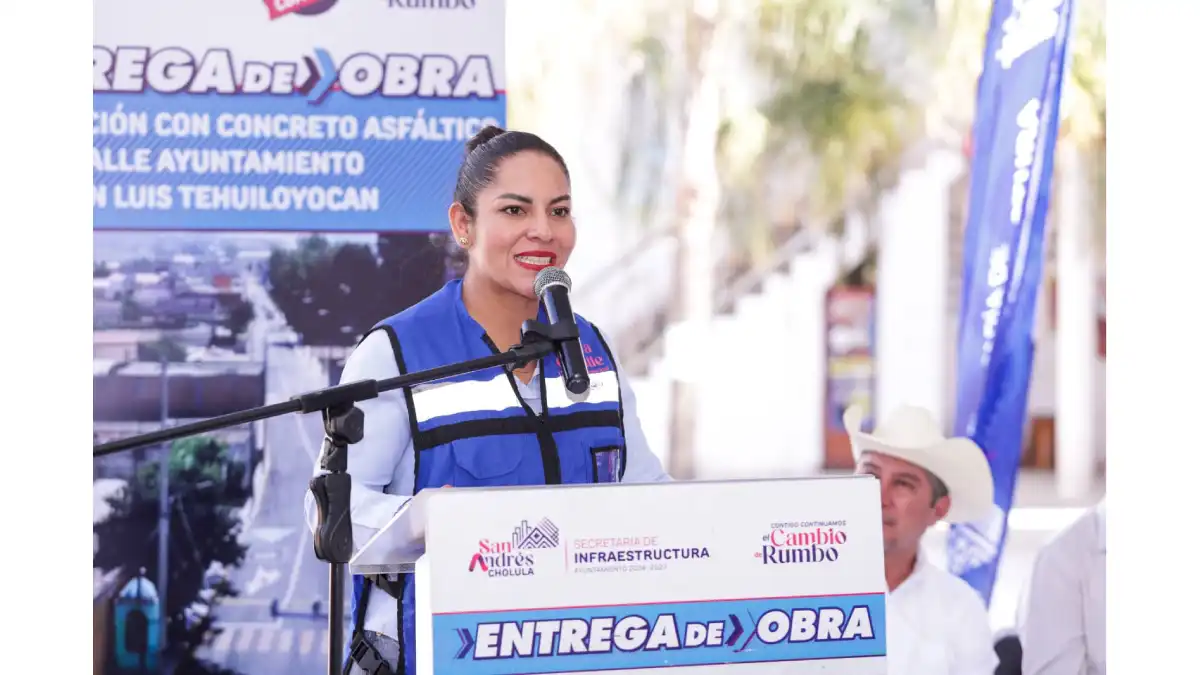Con obra integral moderniza Lupita Cuautle vialidad en San Luis Tehuiloyocan