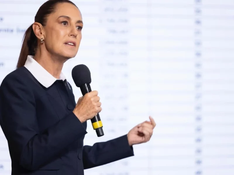 En la Mañanera, Sheinbaum evidencia que el municipio de Puebla tiene una gran cantidad de regidores 