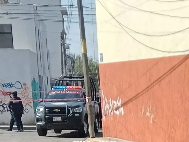 Catean inmuebles en Xonacatepec en búsqueda de restos humanos  