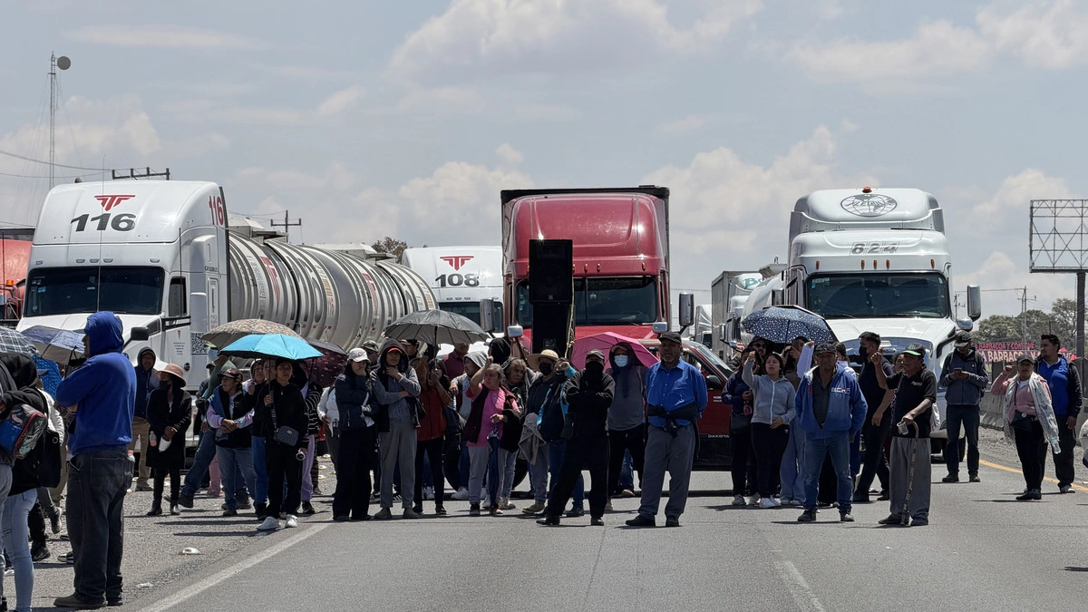 Por cuarta ocasión en el mes, Antorcha Campesina bloquea la autopista Puebla-Orizaba