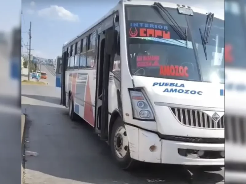 Balean a pasajero durante asalto a la ruta Amozoc en el entronque de Amalucan
