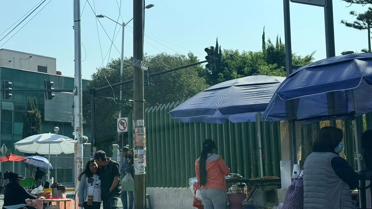 Ambulantes invaden la zona del Hospital Carmen Serdán, antes San Alejandro