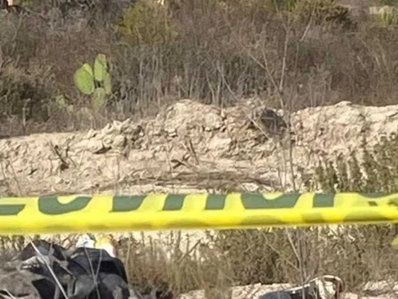Localizan tres cuerpos embolsados sobre la carretera federal El Seco-Azumbilla  