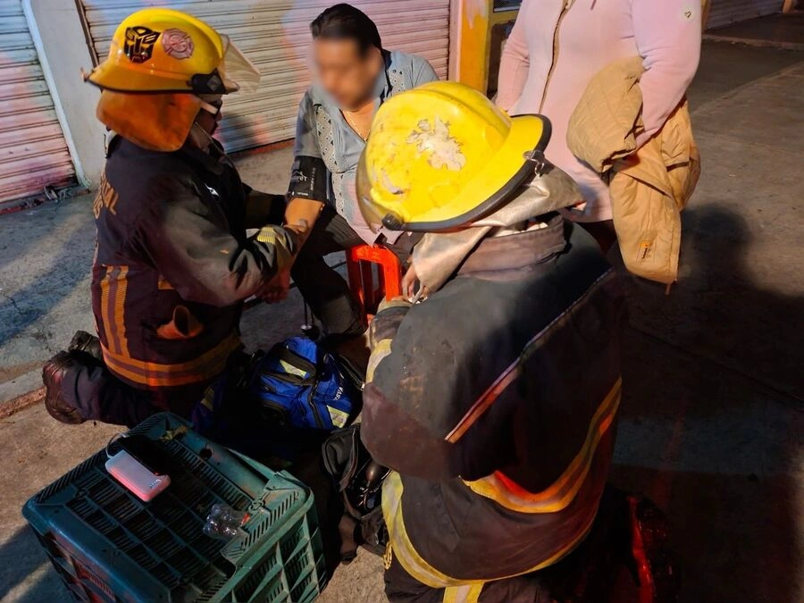 No hubo lesionados tras el incendio en la Central de Abasto de Puebka.