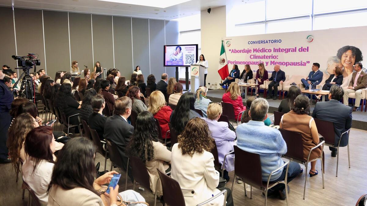 Desde el Senado, Liz Sánchez promueve una atención integral a mujeres en la menopausia