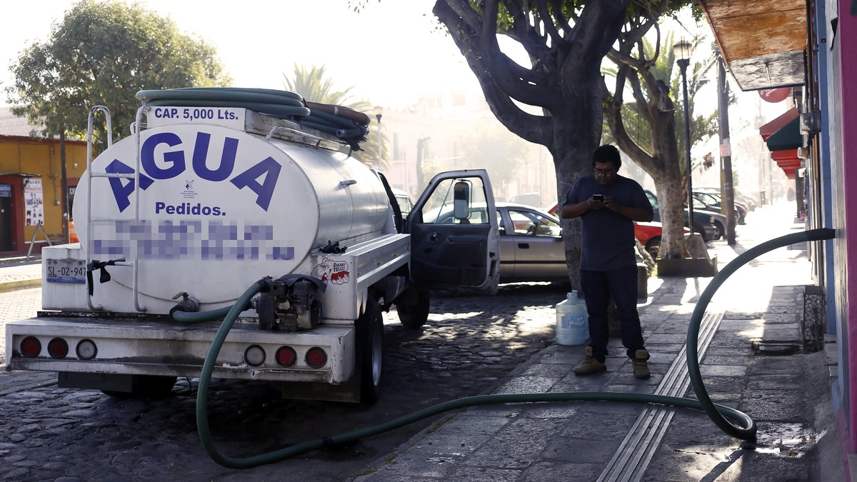 En estos municipios de Puebla las familias tienen que pedir pipas por falta de agua 