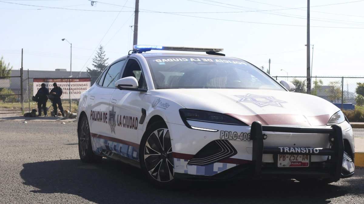 Tras persecución, policías de Puebla capturan a dos asaltantes de transporte  