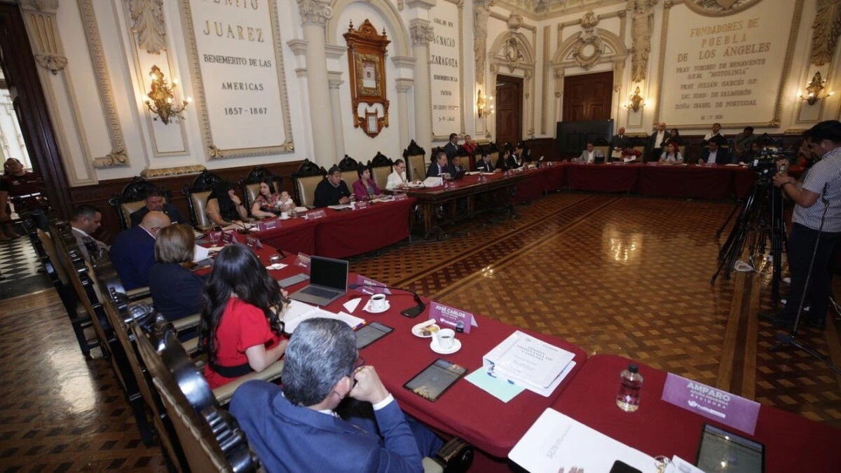 Plan B de la Reforma Electoral divide a regidores del Ayuntamiento de Puebla