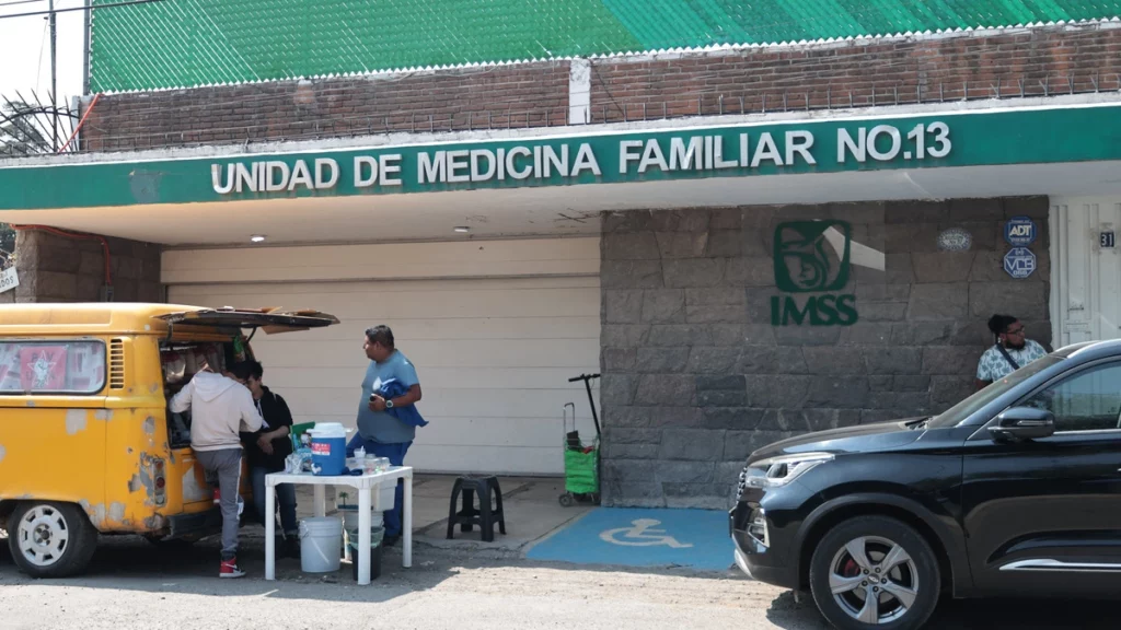Ahora roban medicamento de la clínica 13 del IMSS