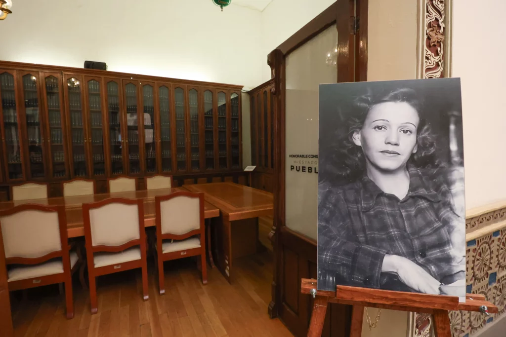 Durante la inauguración del Salón de Protocolos “Elena Garro” en la vieja sede del Congreso de Puebla, el mandatario dirigió un mensaje sobre el empoderamiento femenino.