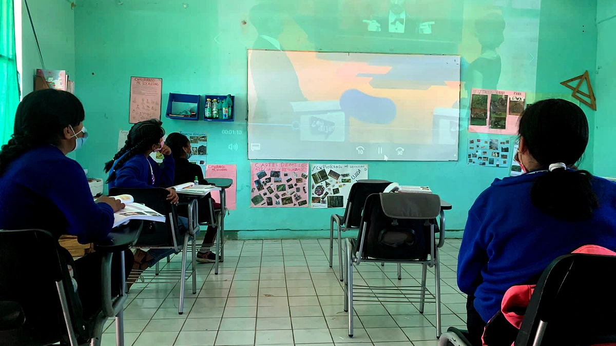¿Qué pasa en los telebachilleratos comunitarios de Puebla?