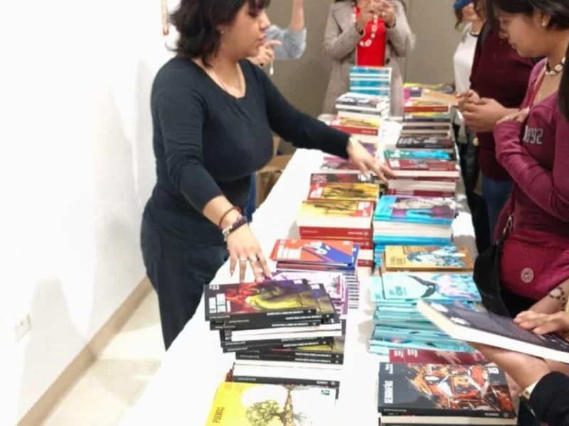 Llega a Puebla el programa “25 para el 25” que regalará libros a jóvenes