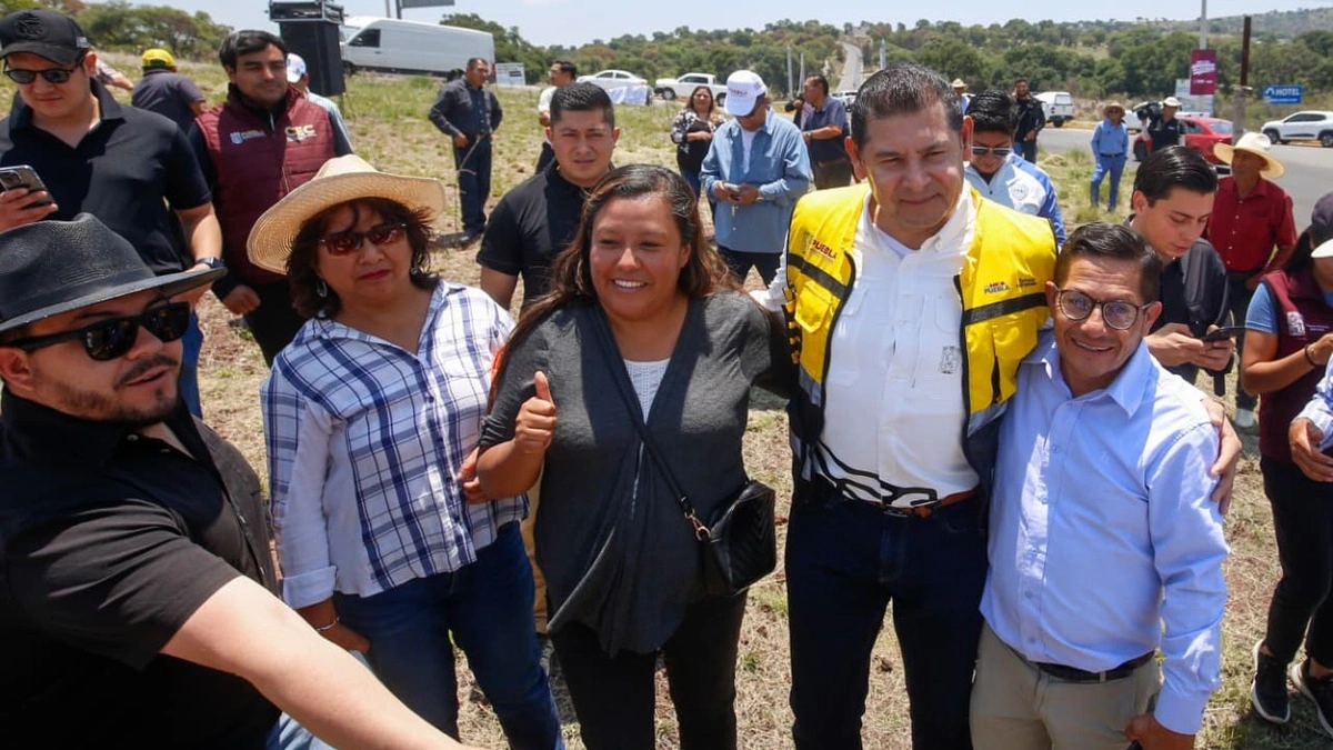 Anuncia Armenta nuevo bulevar Chignahuapan-Zacatlán y más obras en Puebla