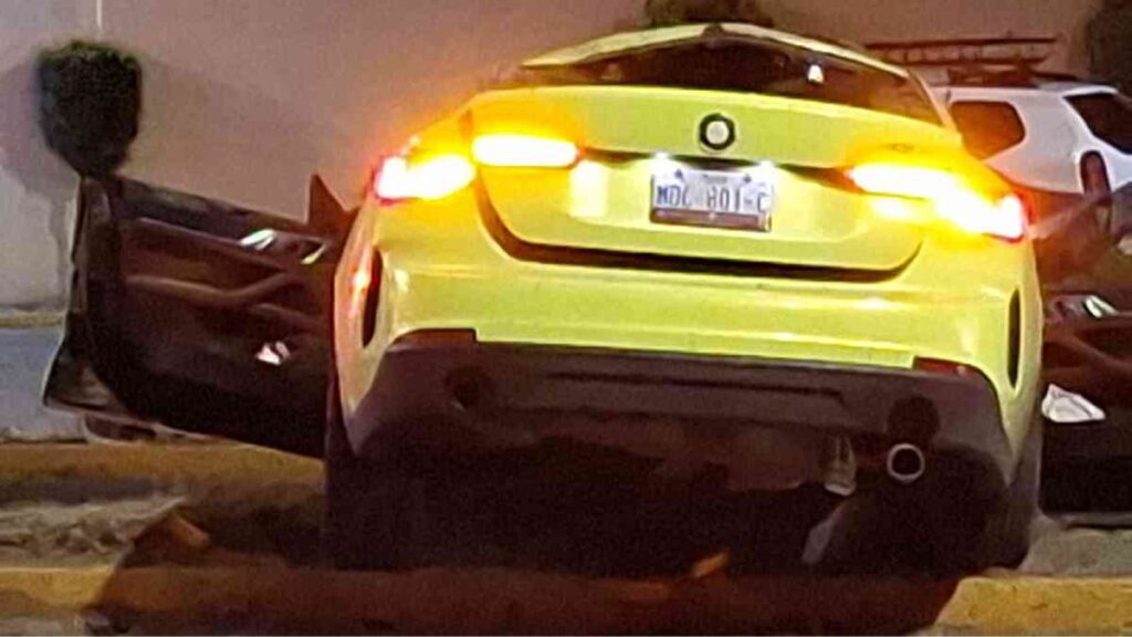 Trágico accidente en la carretera Puebla-Tlaxcala; mujer muere al salir expulsada de un BMW.
