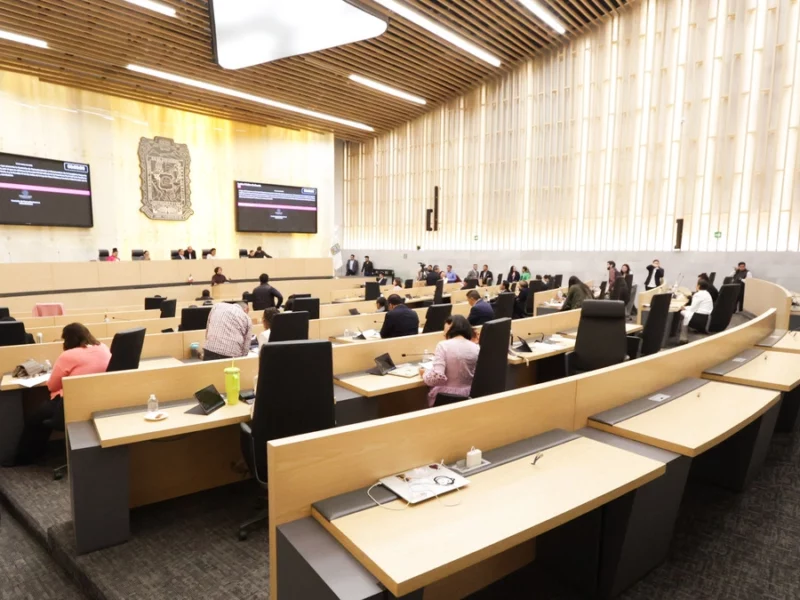 El Congreso de Puebla es el que más iniciativas presenta, pero sólo dictamina el 8%
