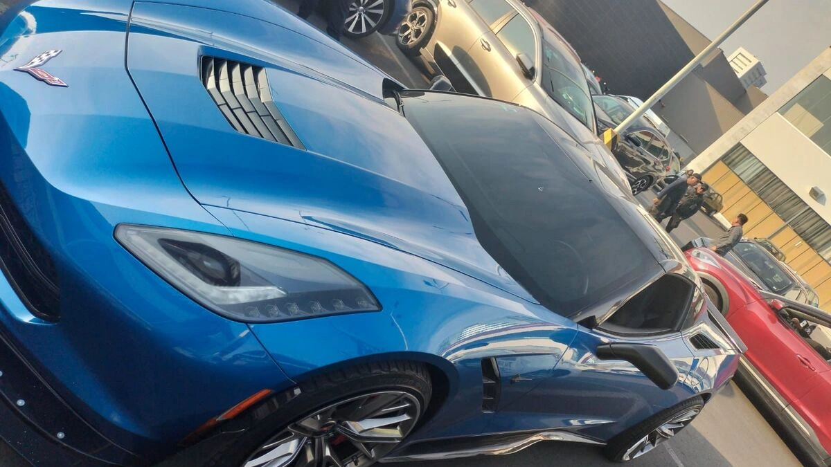 Detienen a dentista poblano con un Corvette robado en Estados Unidos