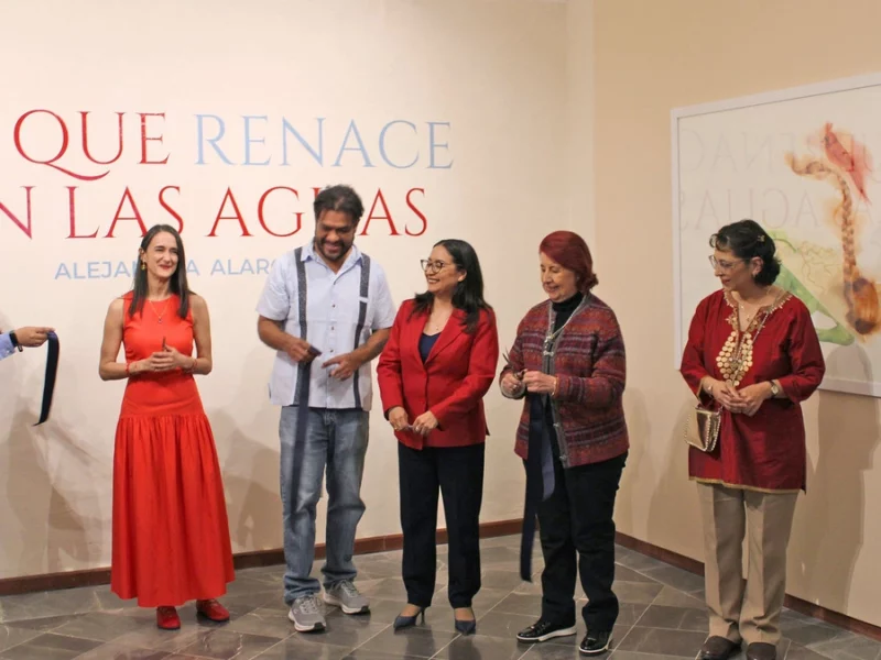 El Carolino alberga la exposición “La que renace en las aguas” de Alejandra Alarcón