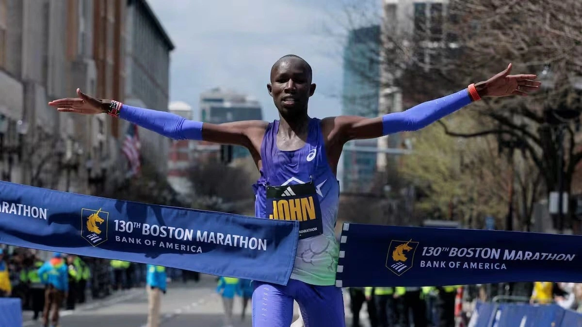 John Korir gana por segunda vez consecutiva el maratón de Boston 2026