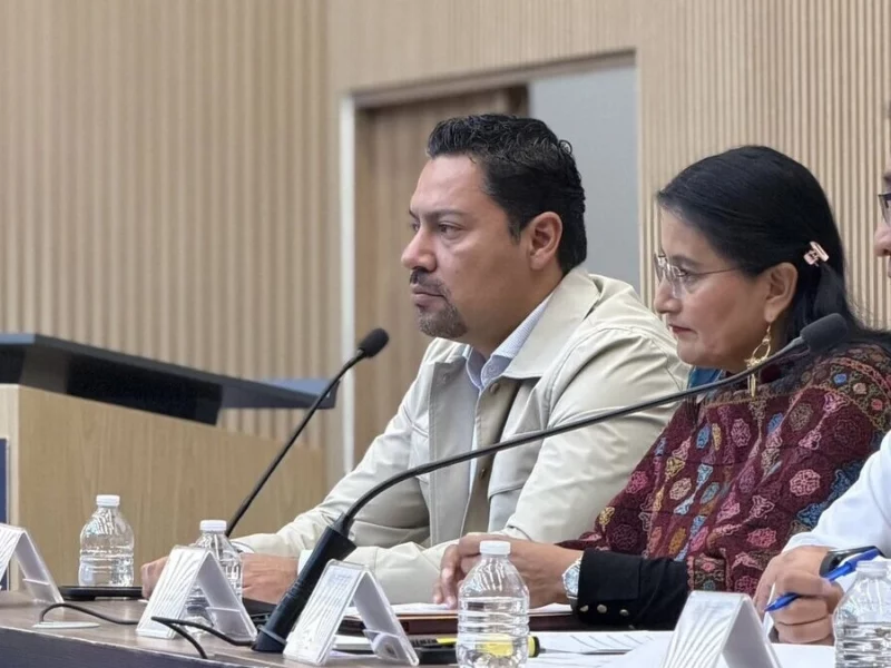 Morena Puebla se alinea con Sheinbaum: funcionarios que vayan al 2027 deben renunciar