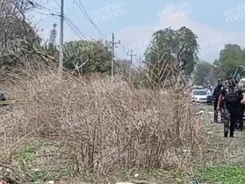 Ejecutan a dos hombres a borde de un Chevy en Nicolás Bravo.